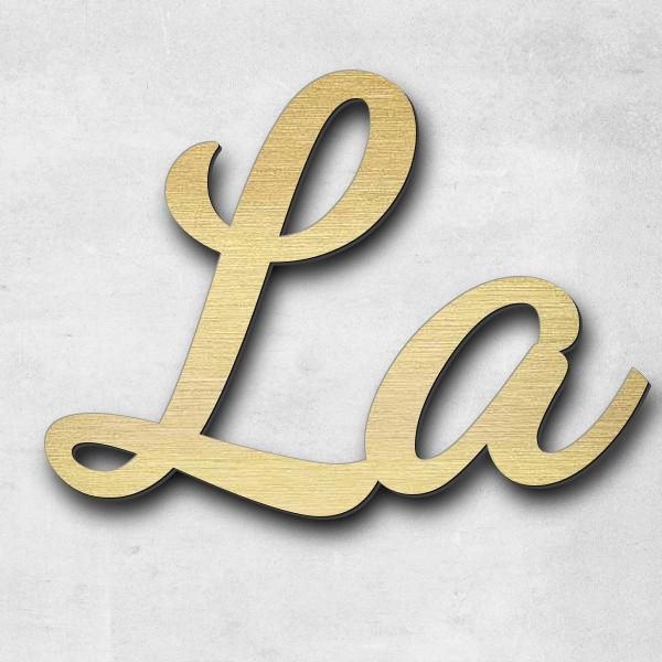 Lettering "La grande maison", acrylic plastic in Aspect laiton brushed - high quality & weather resistant