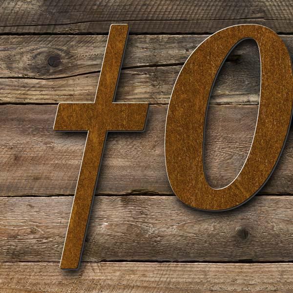 Schriftzug "†04.04.2024" in Schriftart "Catdog", Cortenstahl voroxidiert - hochwertig & wetterbestän