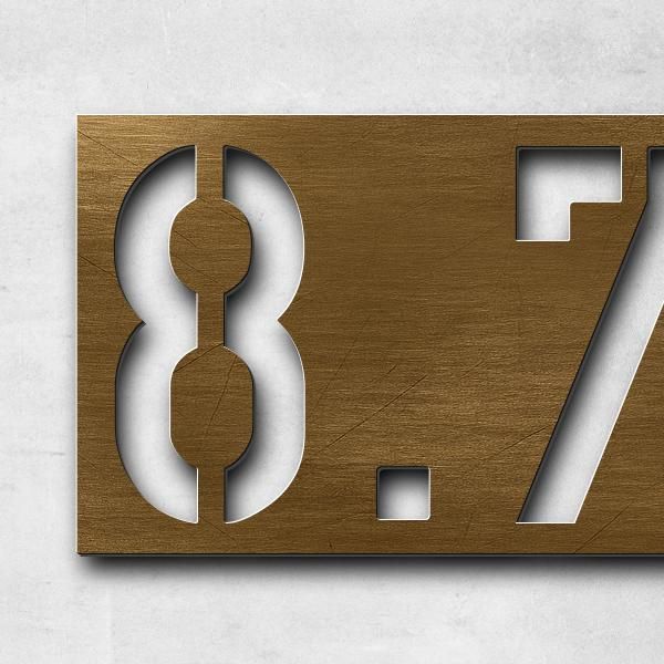 Schriftzug "8.7.1930-30.10.2023" in Schriftart "Blash", Messing antik patiniert - hochwertig & wette