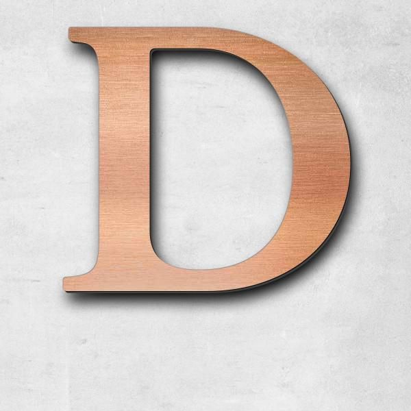 Enseigne "D", acrylique-plastique in Aspect cuivre brossé - de haute qualité & résistant aux intempéries