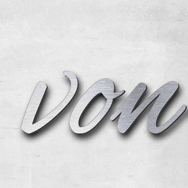 Schriftzug "von Gemünden Violette" in Schriftart "Jessari", Acryl-Kunststoff in Edelstahl-Optik gebü
