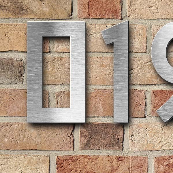 Schriftzug "*1937 + 2025" in Schriftart "Style 25", Edelstahl V4A gebürstet - hochwertig & wetterbes