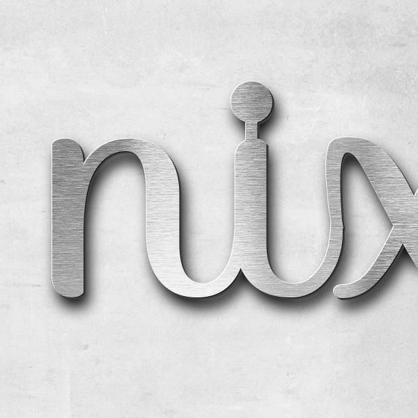 Schriftzug "nix passiert" in Schriftart "Autumna", Edelstahl V2A gebürstet - hochwertig & wetterbest