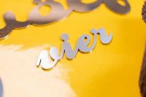 Hausnummer als Wort - vier Hausnummer aus Edelstahl als Wort im Konfigurator gestalten - vier