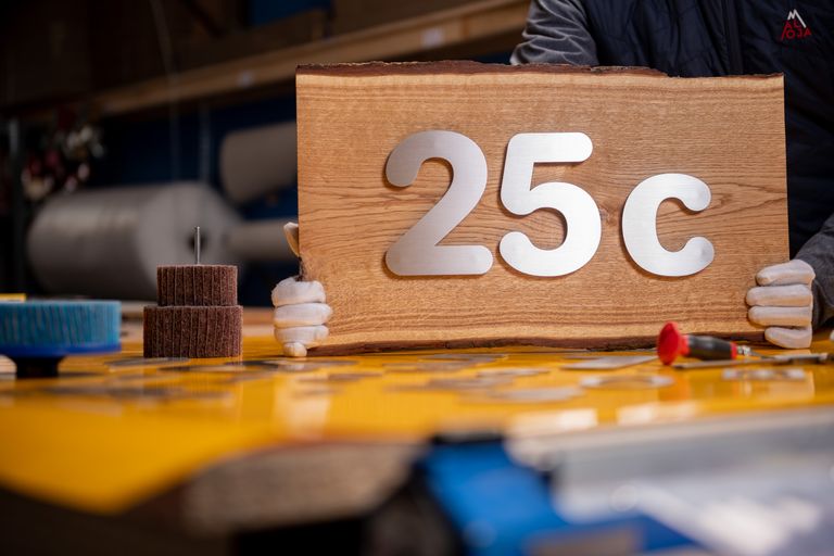 Hausnummern - ausgeklügeltes Design Hausnummern aus Edelstahl - ausgeklügeltes Design