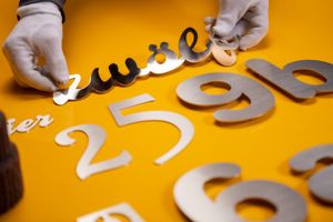 Schriftzüge - Design Schriftzüge aus Edelstahl - verschiedene Größen und Oberflächen