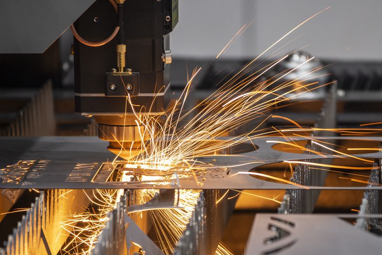 Laserstrahlschneiden mit modernen Hochleistungslasern